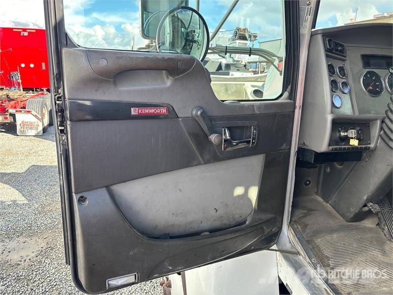 Kenworth T370 4x2 S/A Dump Truck Pašizgāzējs