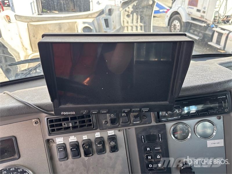 Kenworth T370 4x2 S/A Dump Truck Pašizgāzējs