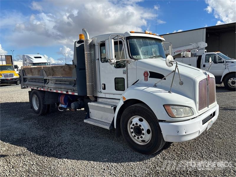 Kenworth T370 4x2 S/A Dump Truck Pašizgāzējs