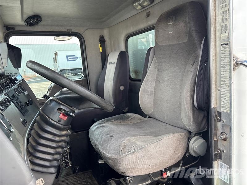 Kenworth T370 4x2 S/A Dump Truck Pašizgāzējs