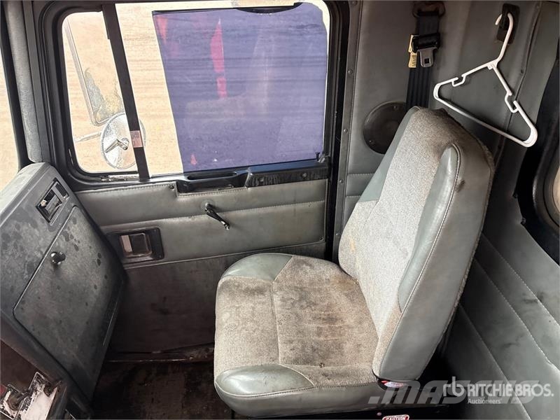 Kenworth T450B T/A Dump Truck Camiones bañeras basculantes o volquetes