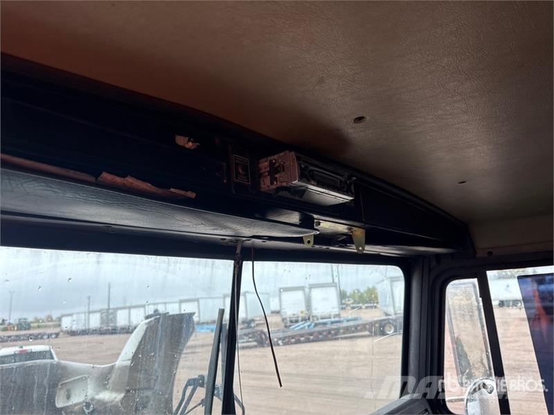 Kenworth T450B T/A Dump Truck Camiones bañeras basculantes o volquetes