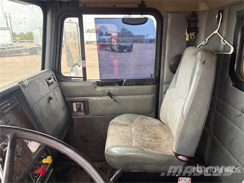 Kenworth T450B T/A Dump Truck Camiones bañeras basculantes o volquetes