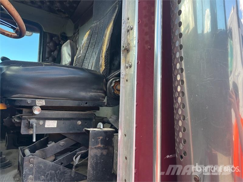 Kenworth T600 Pašizgāzējs