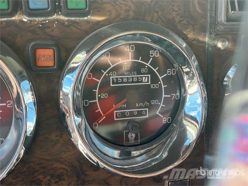 Kenworth T600 Pašizgāzējs