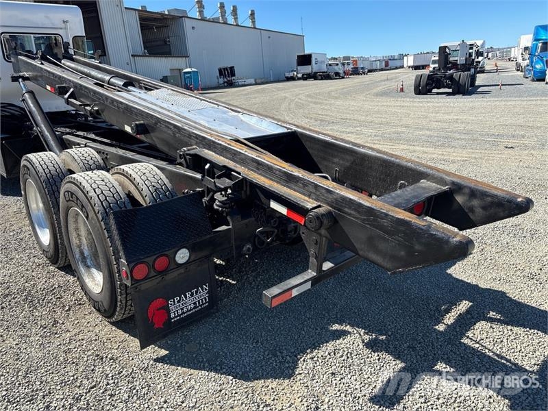 Kenworth T660 6x4 Roll-Off Truck Kravas automašinas konteineru vedeji