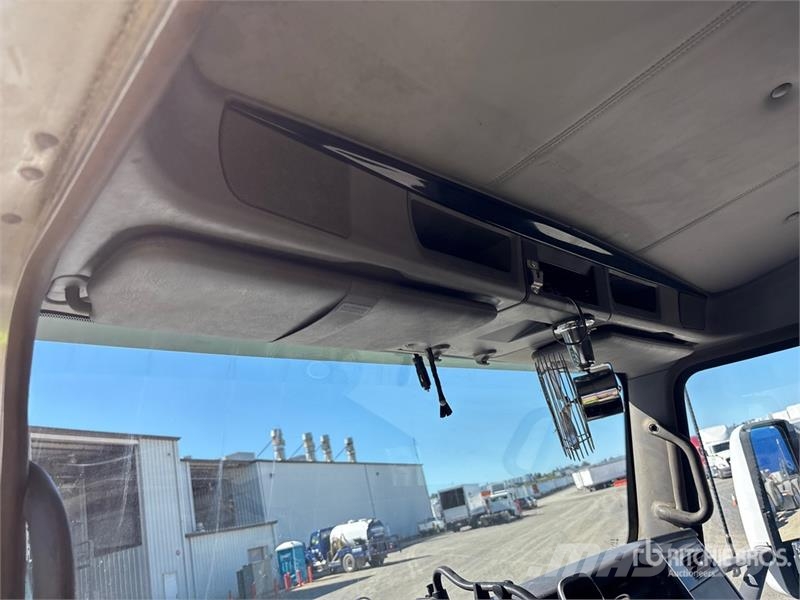 Kenworth T660 6x4 Roll-Off Truck Kravas automašinas konteineru vedeji