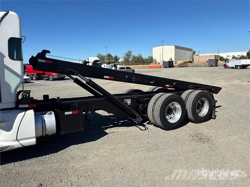 Kenworth T660 6x4 Roll-Off Truck Kravas automašinas konteineru vedeji