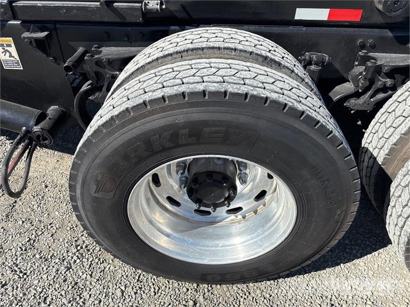 Kenworth T660 6x4 Roll-Off Truck Kravas automašinas konteineru vedeji