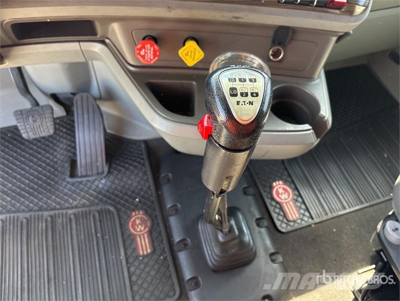 Kenworth T680 Autotractoare