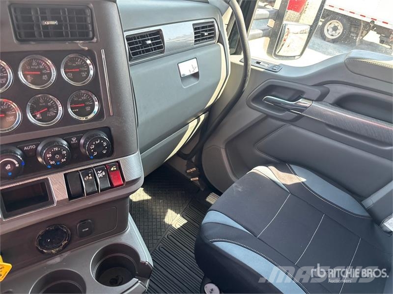 Kenworth T680 Autotractoare