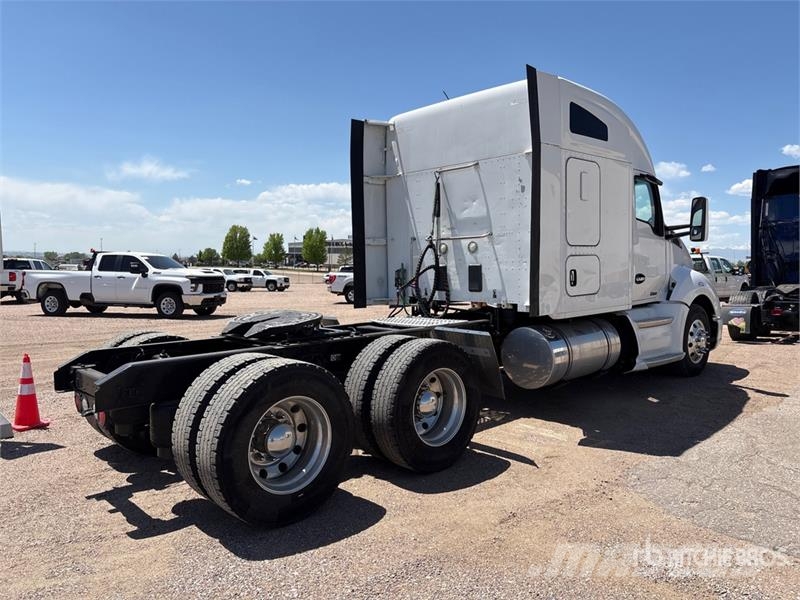 Kenworth T680 Τράκτορες