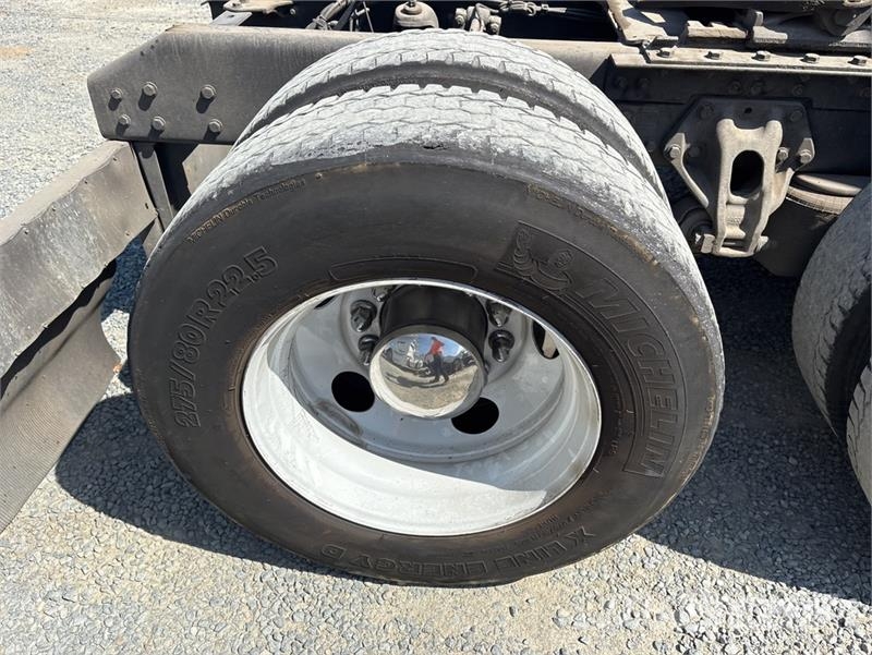 Kenworth T680 Autotractoare