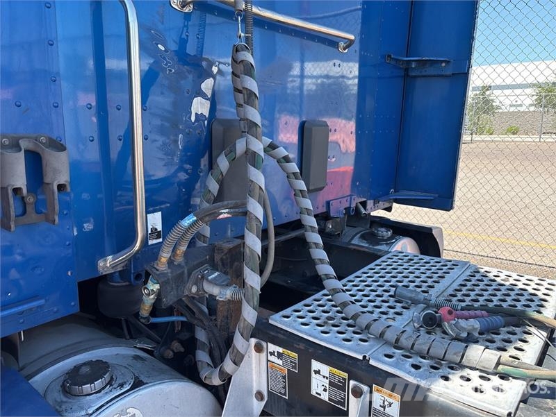 Kenworth T680 Vetopöytäautot