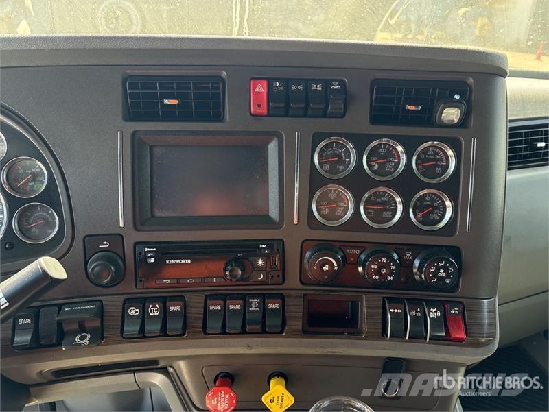 Kenworth T680 Autotractoare