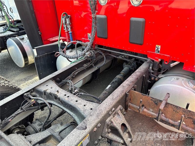 Kenworth T680 Vetopöytäautot