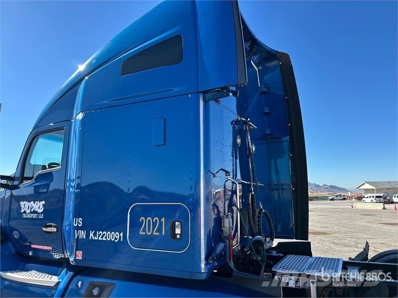 Kenworth T680 Tractor Units