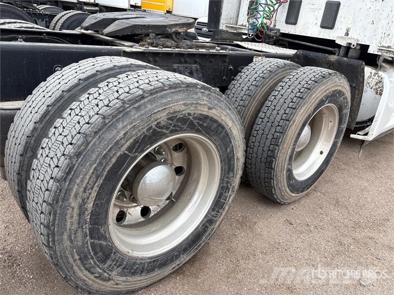 Kenworth T680 Vetopöytäautot
