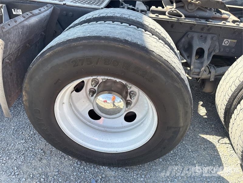 Kenworth T680 Autotractoare