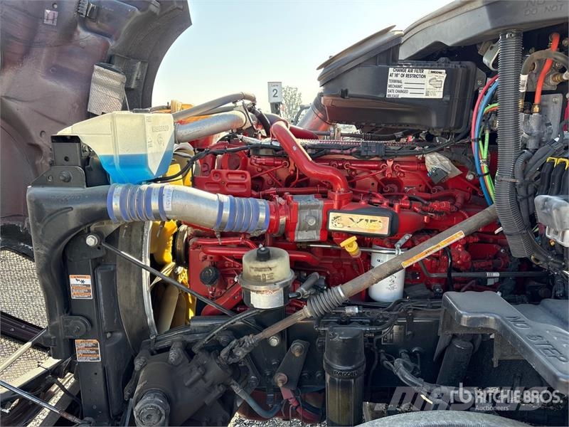 Kenworth T680 Vetopöytäautot