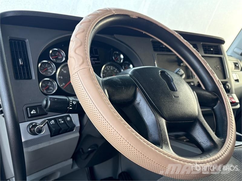 Kenworth T680 Motrici e Trattori Stradali