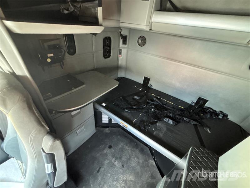 Kenworth T680 Vetopöytäautot