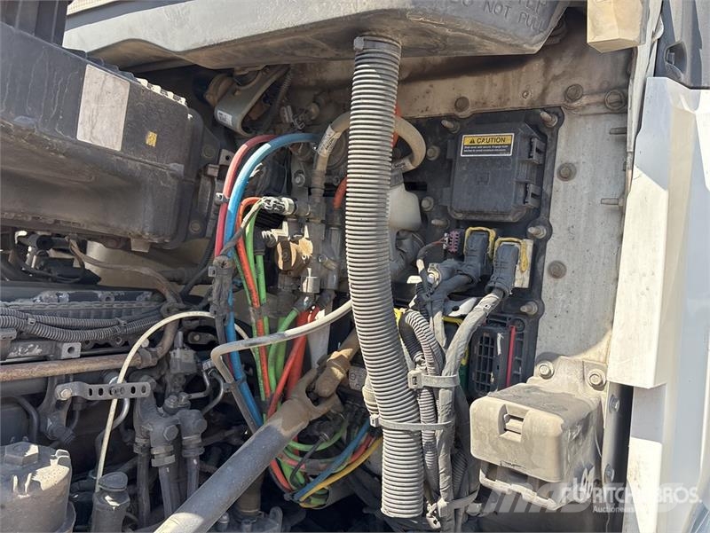 Kenworth T680 Autotractoare