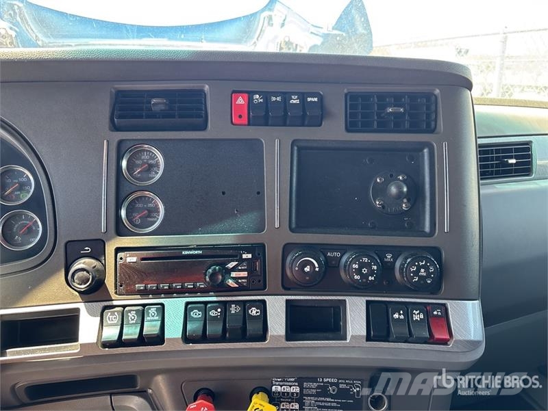 Kenworth T680 Vetopöytäautot
