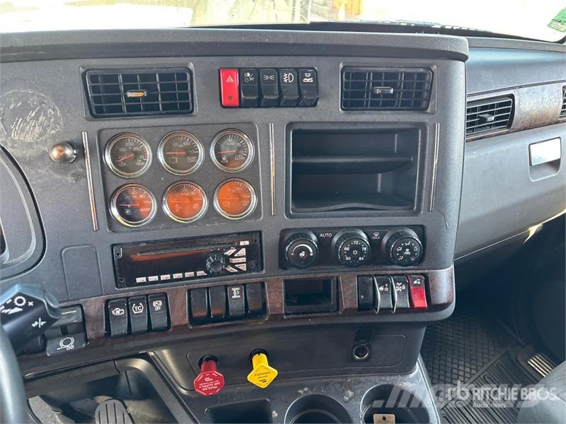 Kenworth T680 Sattelzugmaschinen