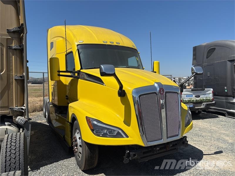 Kenworth T680 Седельные тягачи