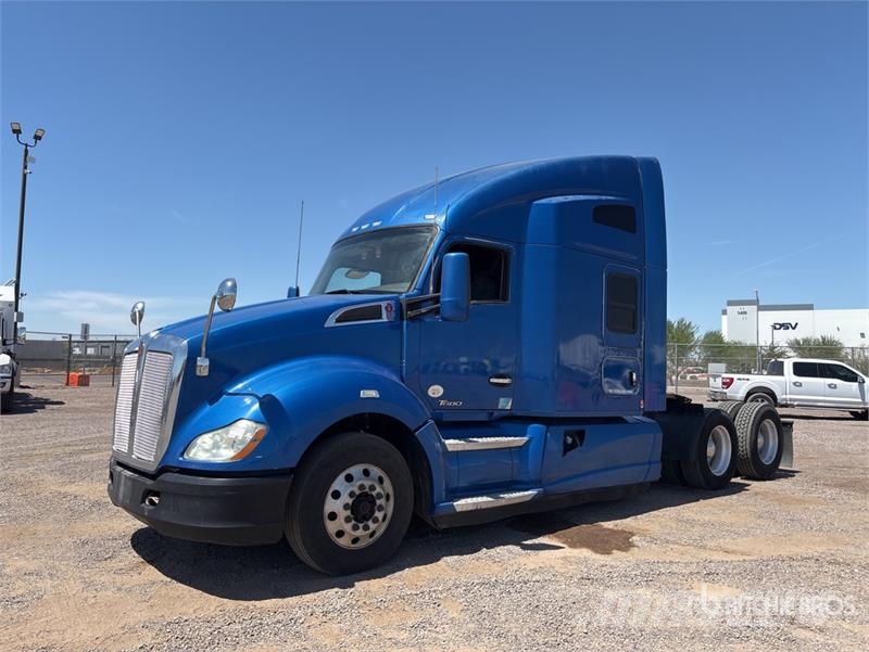 Kenworth T680 Vetopöytäautot