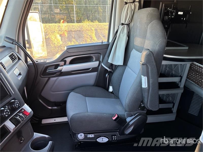 Kenworth T680 Prime Movers