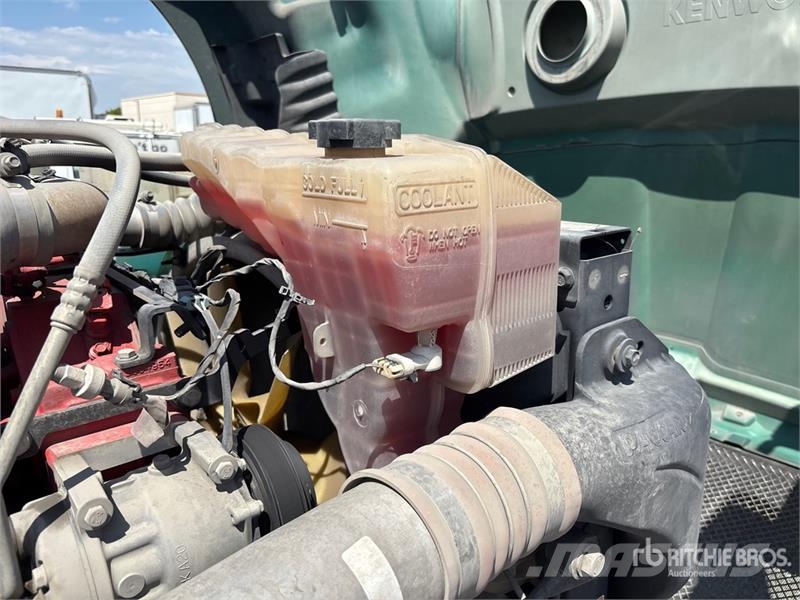 Kenworth T680 Autotractoare