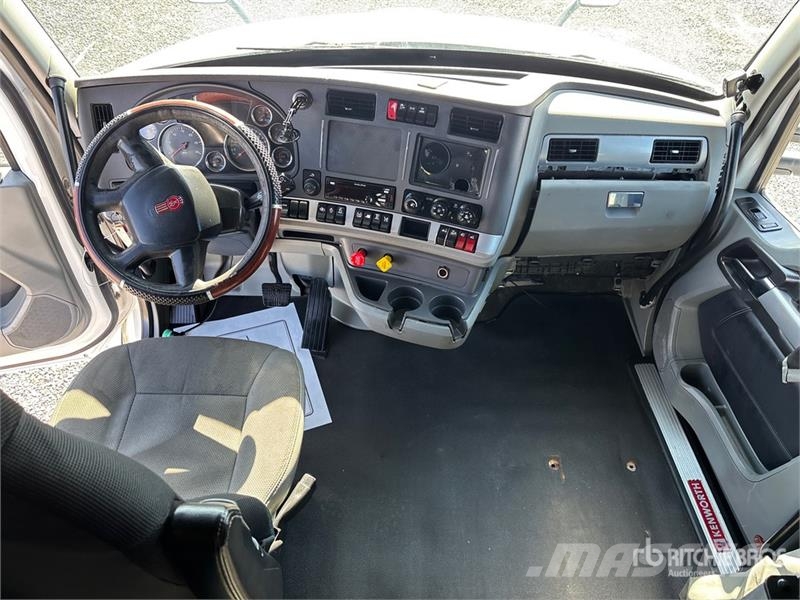 Kenworth T680 Vetopöytäautot
