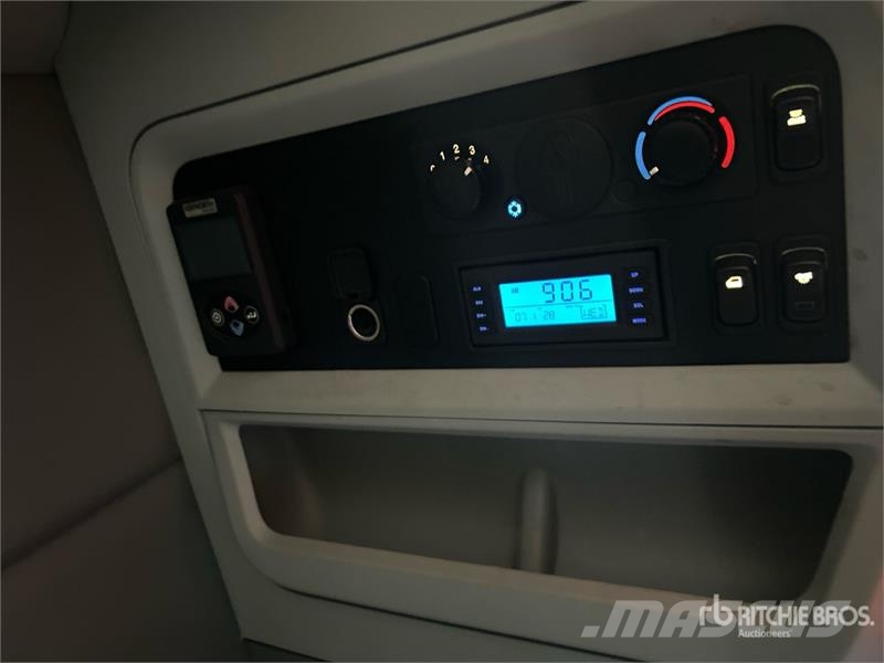 Kenworth T680 Tractor Units