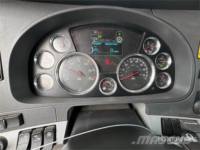 Kenworth T680 Vetopöytäautot