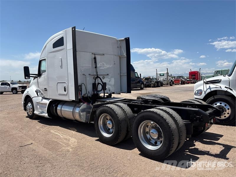 Kenworth T680 Τράκτορες