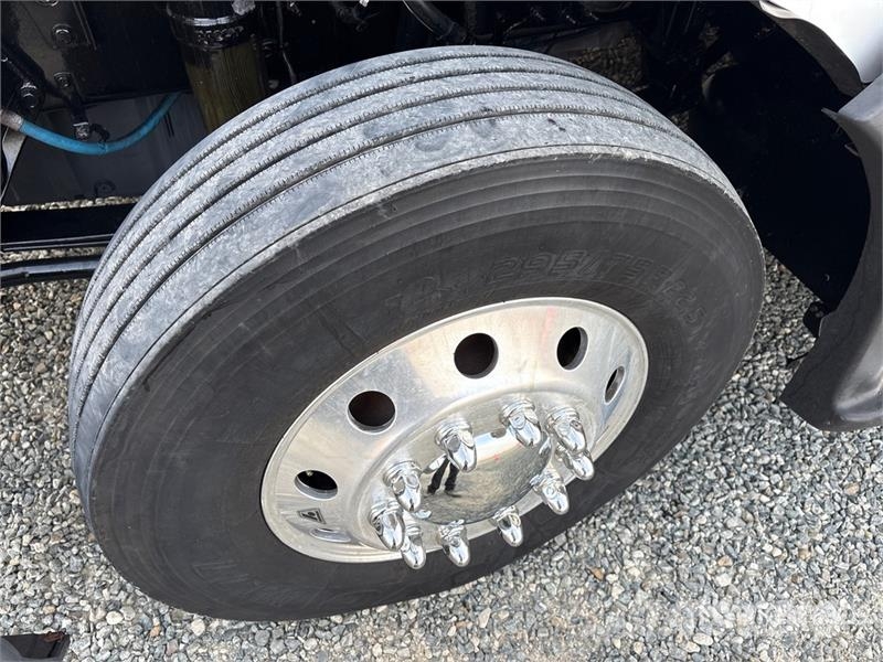 Kenworth T680 Motrici e Trattori Stradali