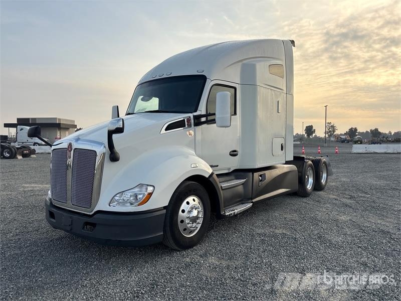 Kenworth T680 Motrici e Trattori Stradali