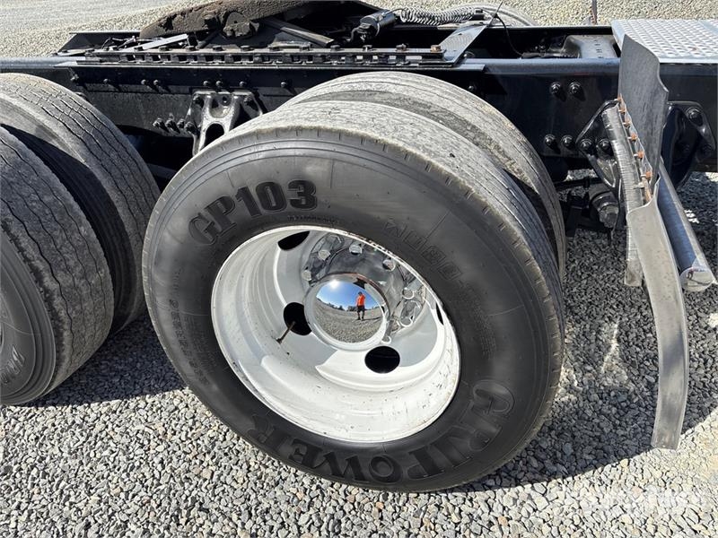 Kenworth T680 Sattelzugmaschinen