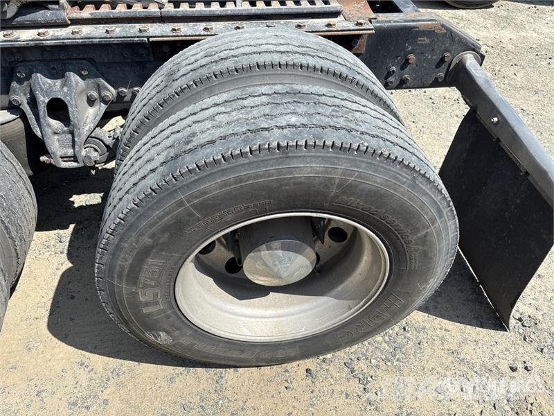 Kenworth T680 Vetopöytäautot