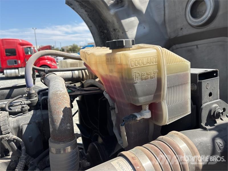 Kenworth T680 Autotractoare
