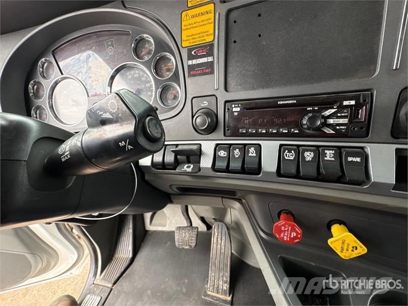 Kenworth T680 Vetopöytäautot
