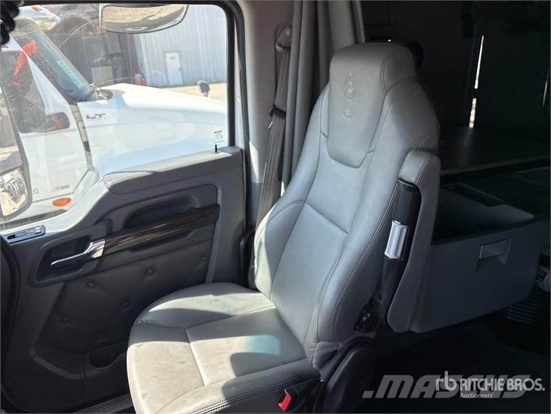 Kenworth T680 Autotractoare