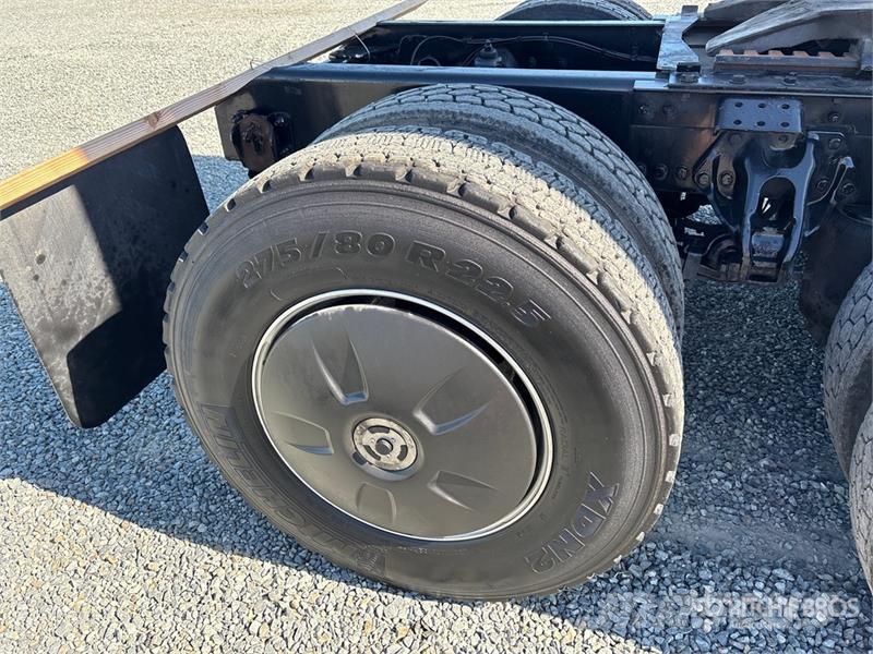 Kenworth T680 Vetopöytäautot