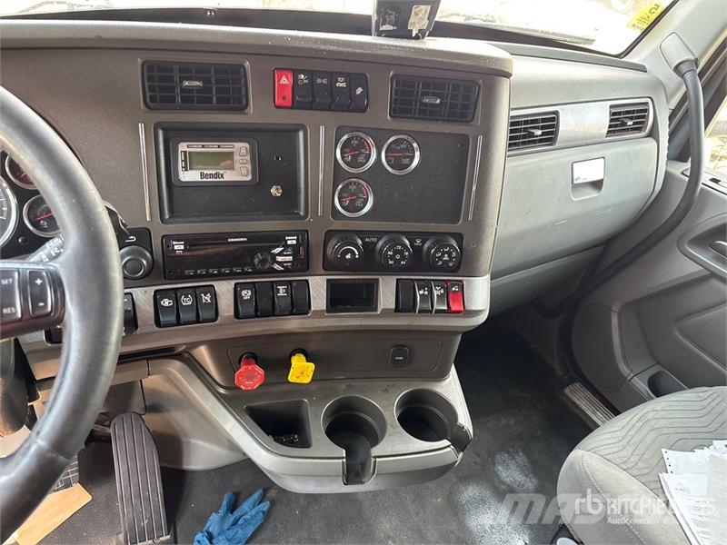Kenworth T680 Vetopöytäautot
