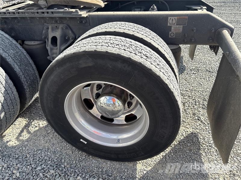 Kenworth T680 Sattelzugmaschinen