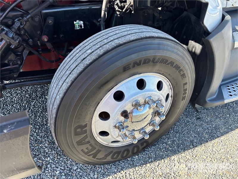 Kenworth T680 Vetopöytäautot