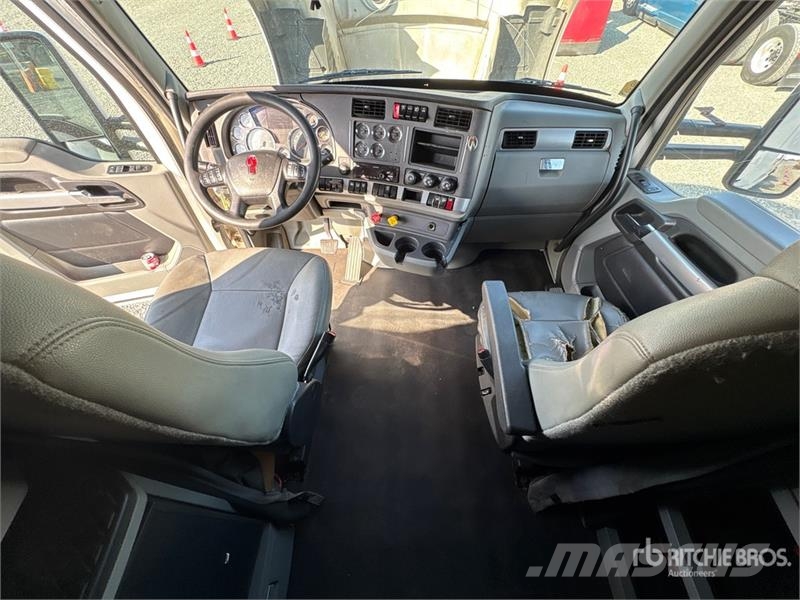 Kenworth T680 트랙터 유닛