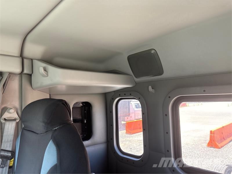 Kenworth T680 Tractor Units